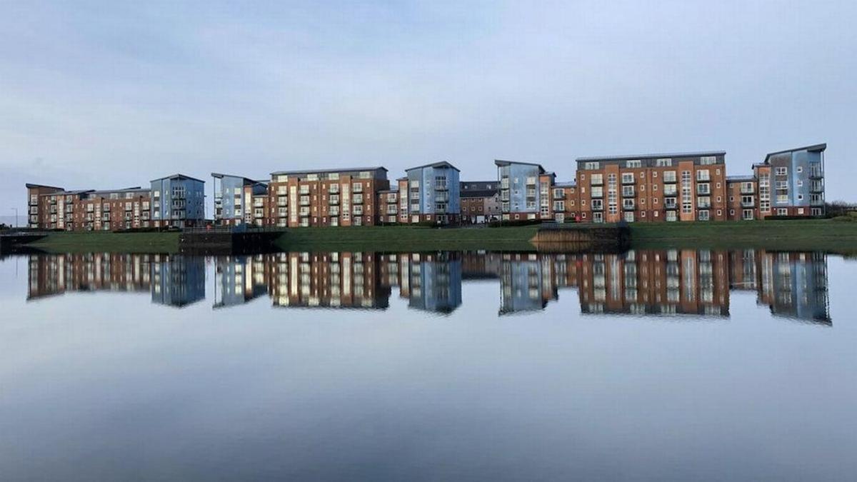 Sea View Apartment At The Beach! Llanelli Exteriör bild